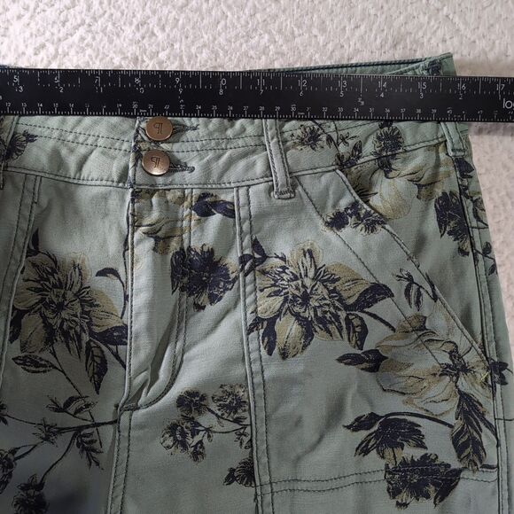 Pilcro Urban Outfitters Women’s 28x27 Green Floral Patch Pocket Pants - Picture 3 of 9